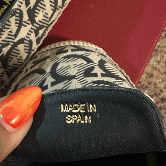 FERRAGAMO CANVAS ESPADRILLE - US 11 WIDE - Picture 3 of 9